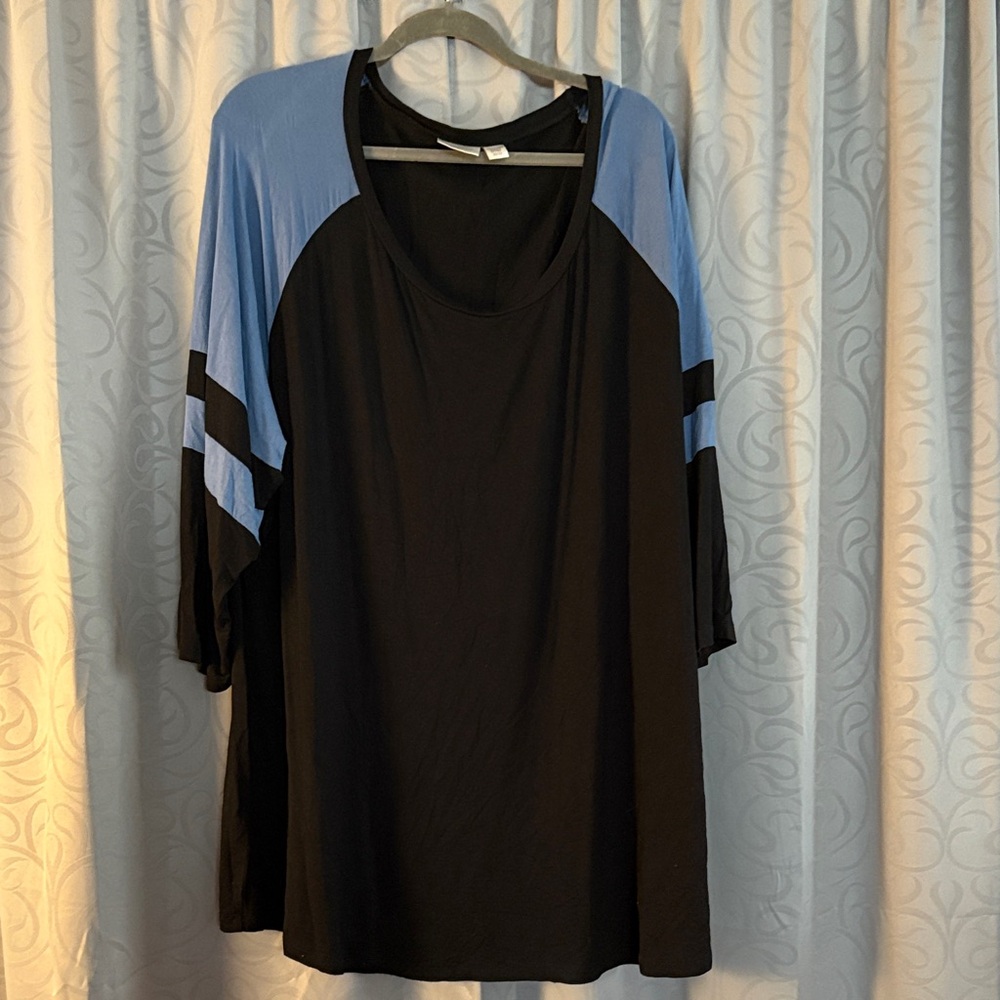 Avenue Black and Blue Long Sleeve Top